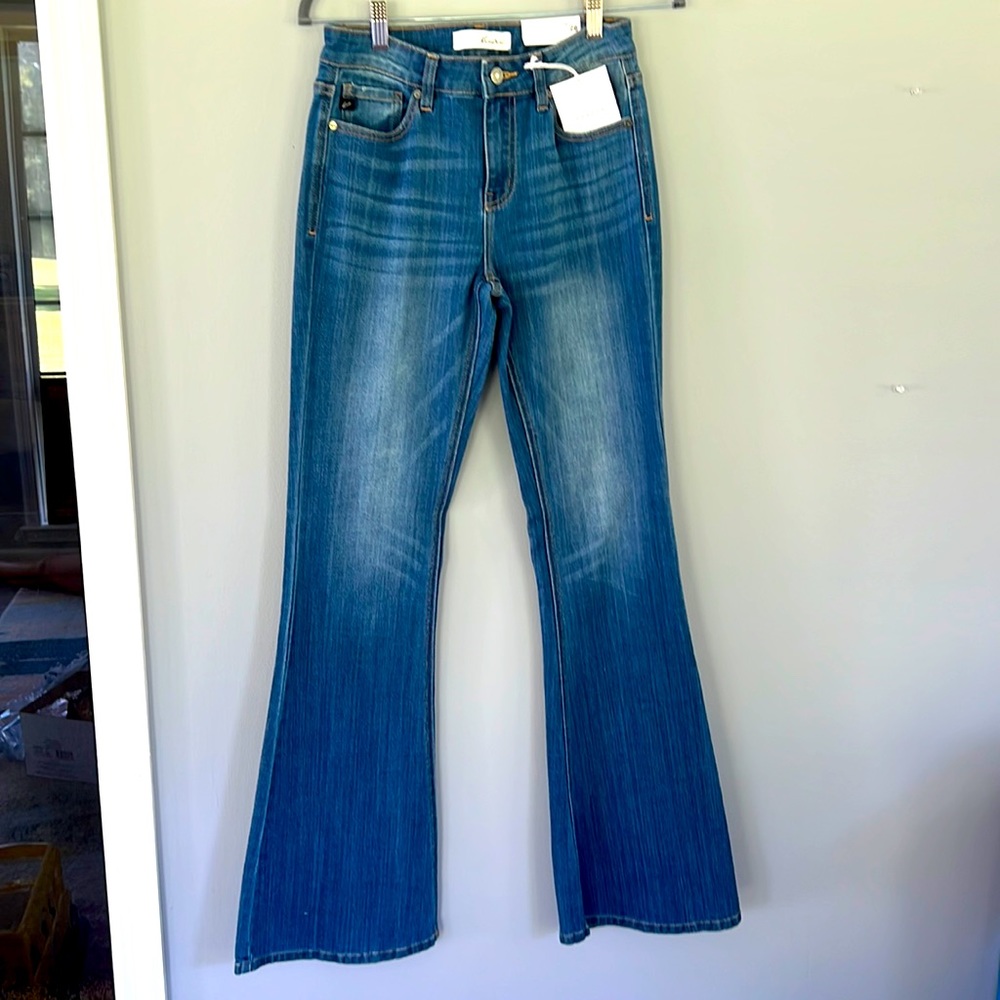 NWT🌟🌟 KanCan flare jeans! Size 5/26